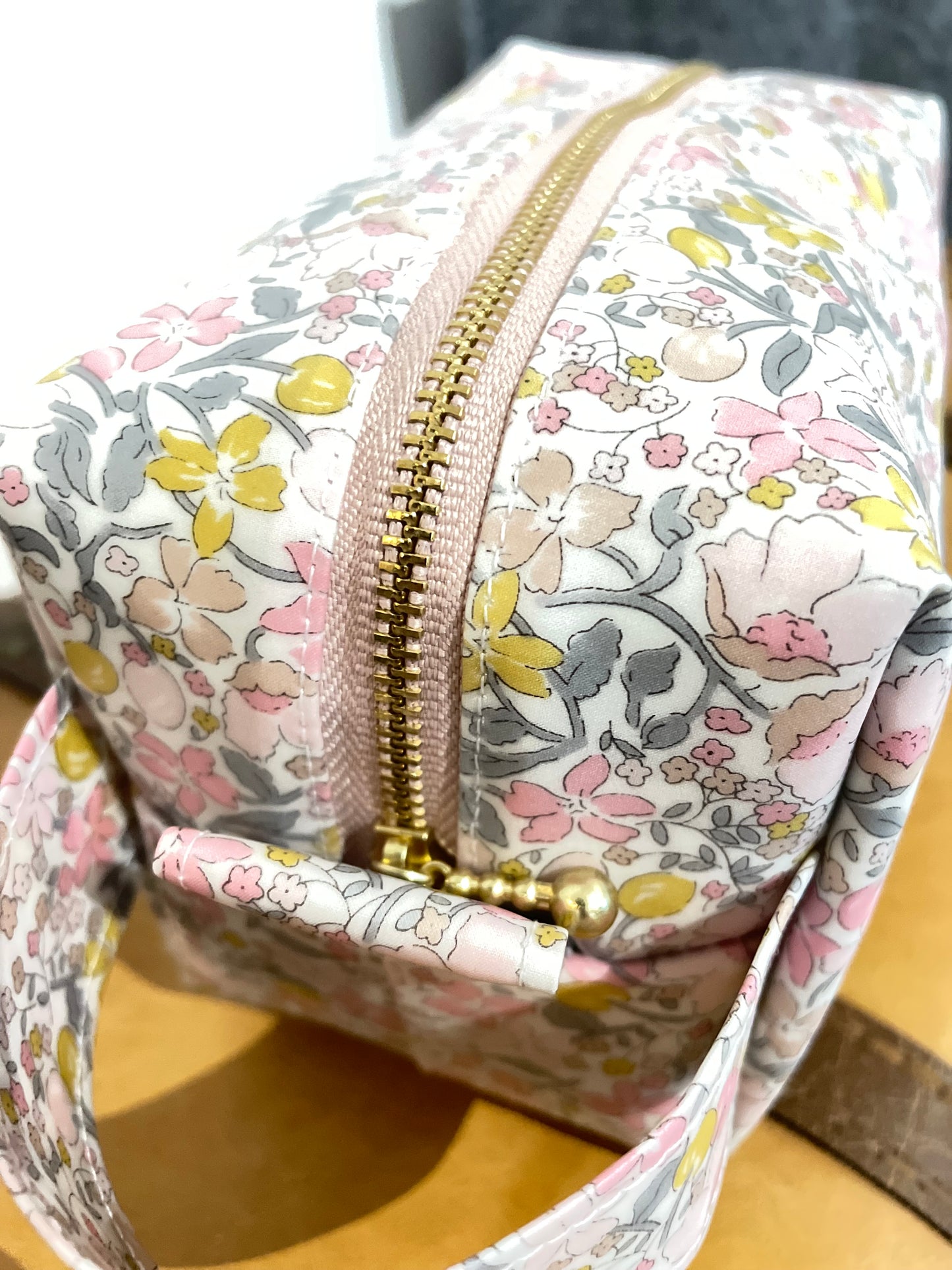 Make up bag M 54