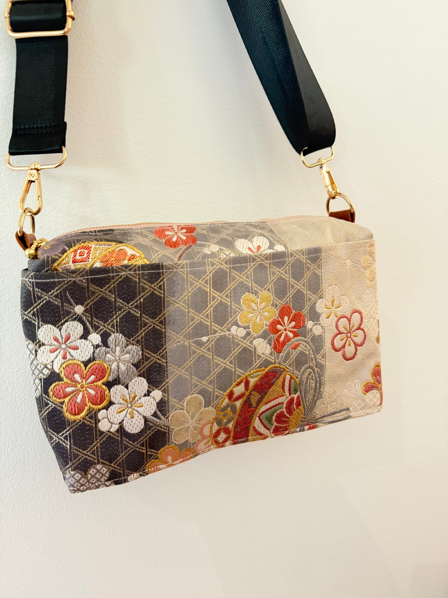 Obi shoulder bag (Kinono Upcycle ) 18