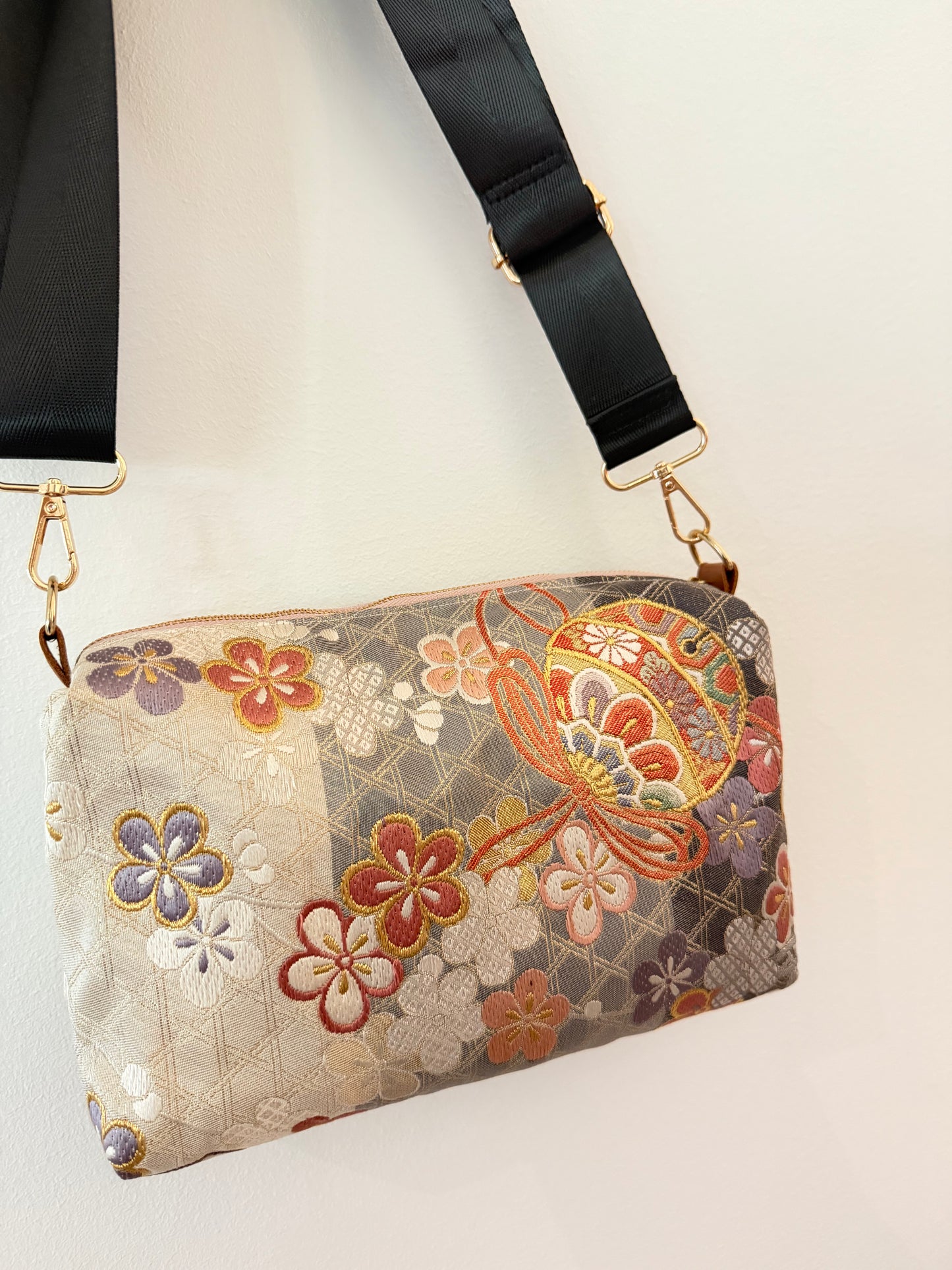 Obi shoulder bag (Kinono Upcycle ) 18